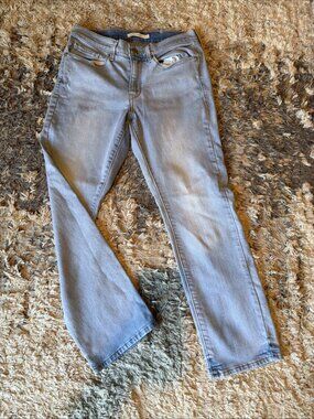 LEVI’S Classic Straight Jeans Light Wash Red Label Women’s 4
